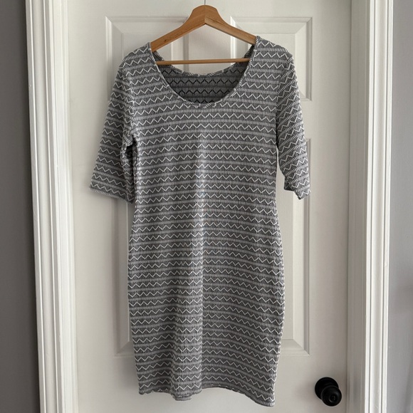 Xhilaration Black and White Geometric Mini Dress - Picture 4 of 6